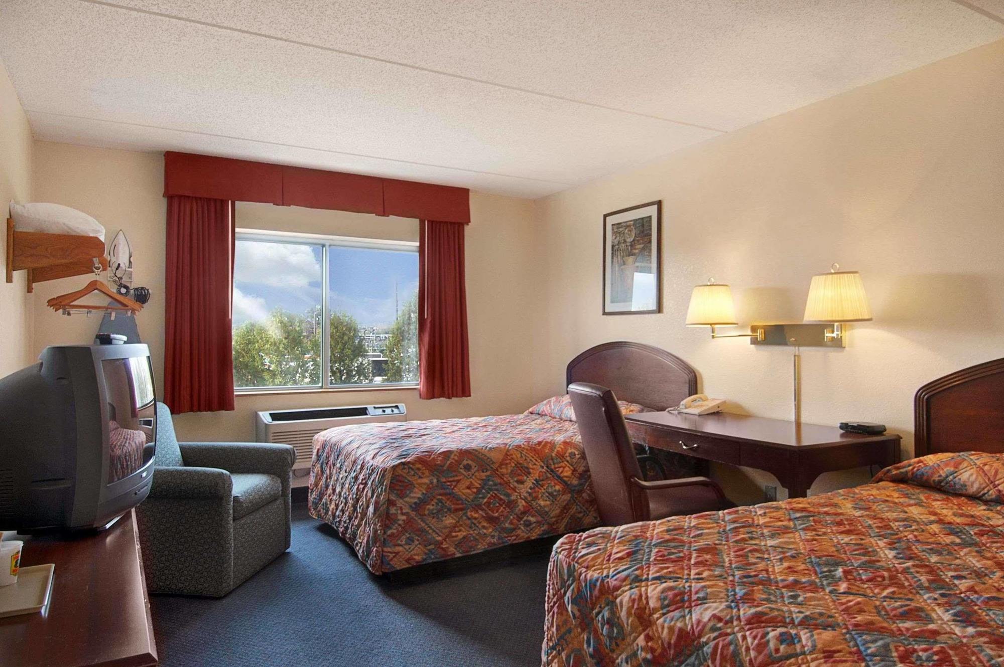 Super 8 By Wyndham Manchester Airport Pokoj fotografie